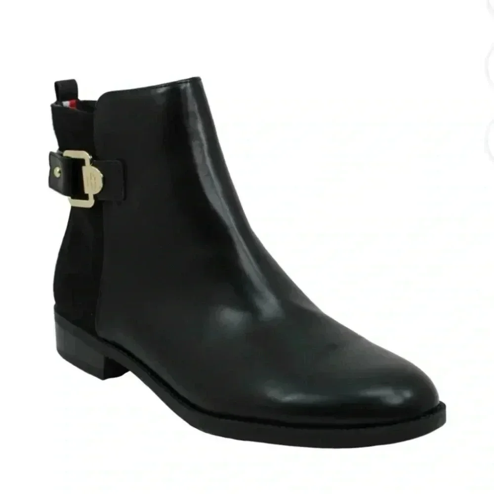 Tommy Hilfiger Inella black closed toe ankle booties sz 8 nwob